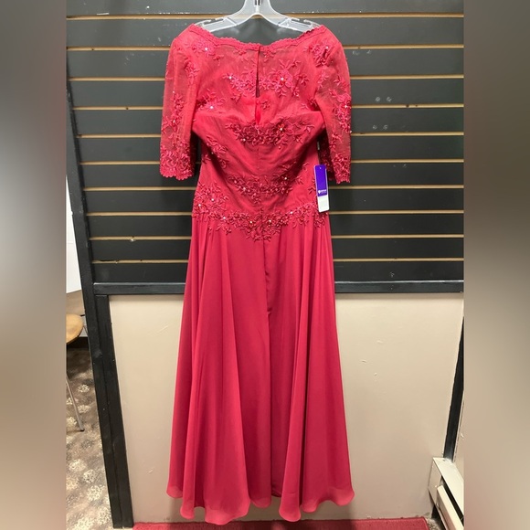 JJs House Red Flutter Sleeve Sweetheart Gown - Picture 5 of 6